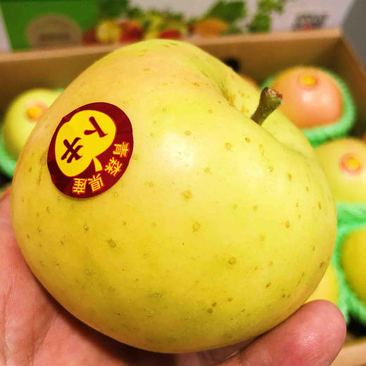 日本进口，青森水蜜桃苹果，堪称苹果届的NO1，脆甜多汁，打开箱子的瞬间浓郁的香气扑面而来，让人醉！ 商品图7