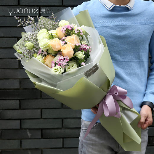 香槟玫瑰桔梗混搭花束 商品图2