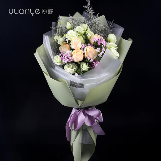 香槟玫瑰桔梗混搭花束 商品图3