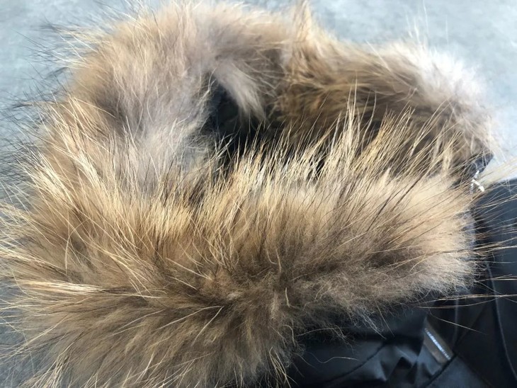 抗寒三级多动能户外羽绒服狼毛大毛领这个冬天还有谁