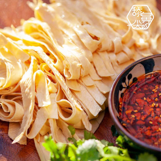 【石屏有机豆腐皮】0添加 配料只有大豆和水   豆香浓郁  口感劲道  300g/袋 商品图4