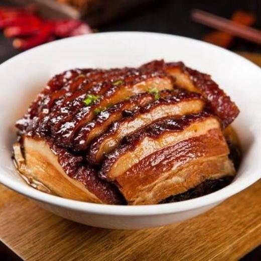 彭家老屋~梅菜扣肉，色香味俱全，省内包邮，省外地区需加运费。 保质期3个月 商品图0