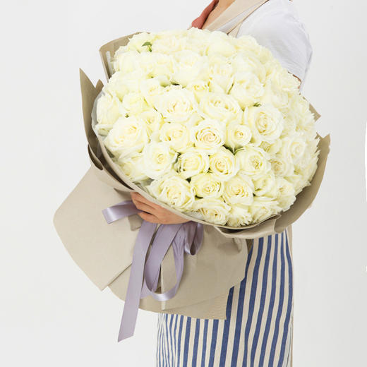 白色恋情-99支白玫瑰-全国鲜花速递同城鲜花店配送生日花北京上海杭州广州深圳订花送花 商品图0
