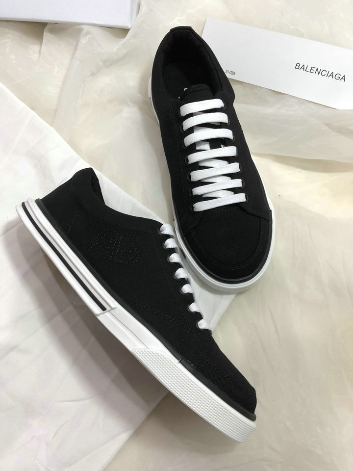 balenciaga水洗做旧布鞋原单品质