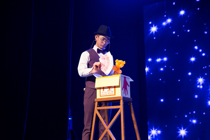 爆笑互动亲子魔术喜剧秀匠笑先生72元起抢购12月09日幽默爆笑来袭这是