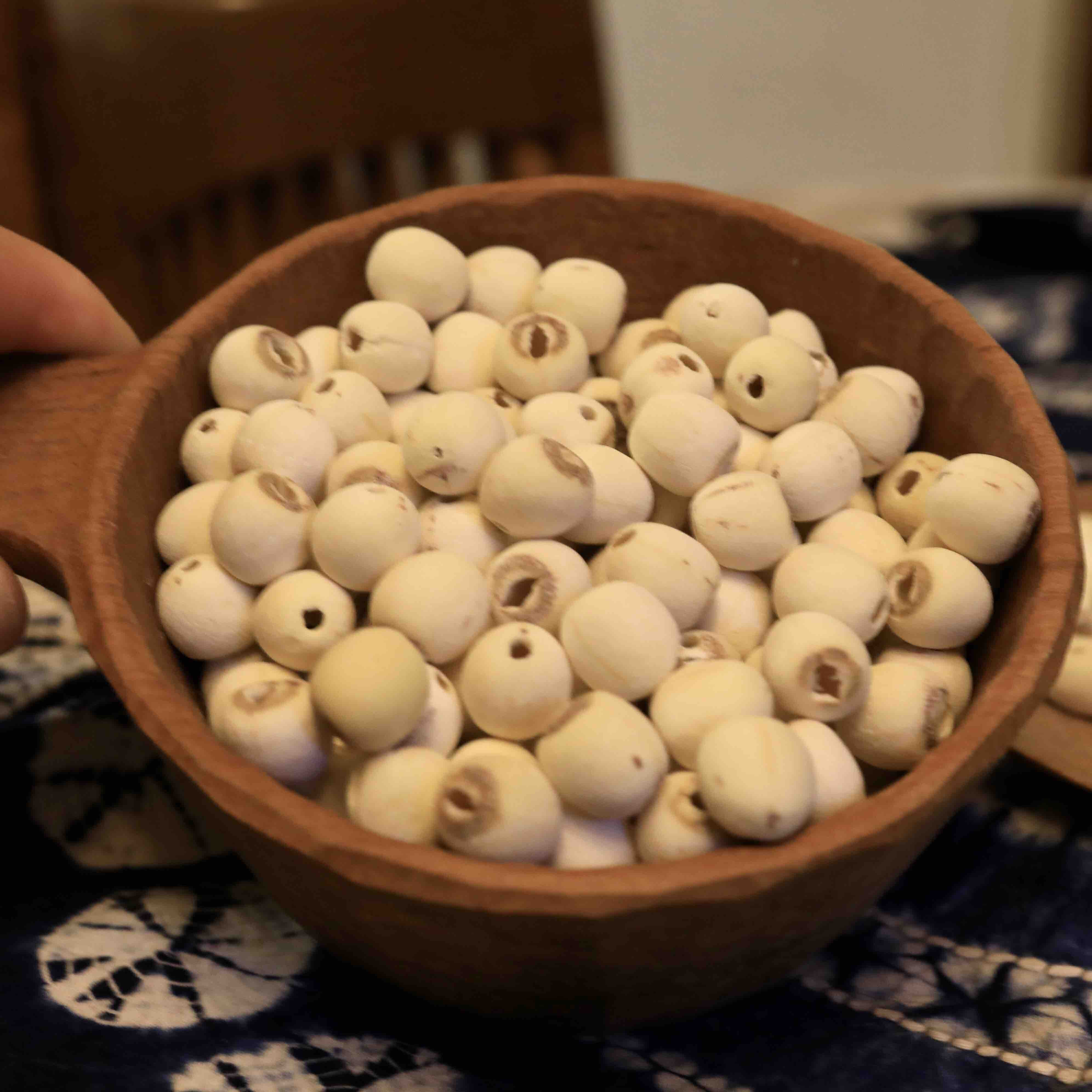 湖北洪湖 白莲/红莲干莲子2斤包邮