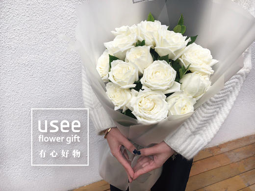 13朵白玫瑰 韩式鲜花玫瑰花生日花花束 Usee有心鲜花商城