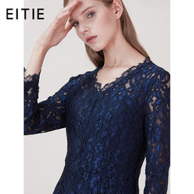 EITIE爱特爱品牌女装新款修身显瘦V领中腰蕾丝连衣裙中长裙5807535