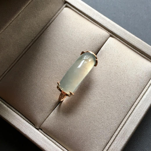 设计师款高冰种翡翠戒指 商品图4