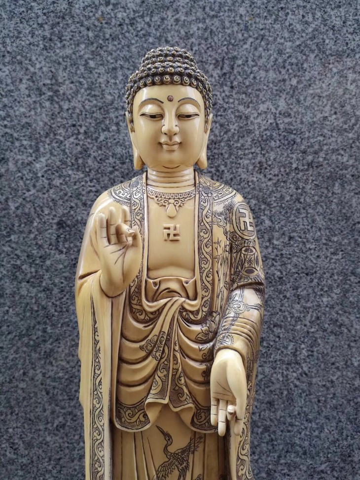 400610猛犸象牙回流高端大日如来摆件