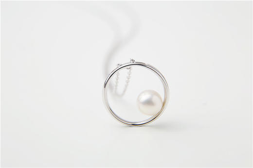 Pearl moments HOOPS DIANE NECKLACE戴安素圈珍珠项链 商品图5
