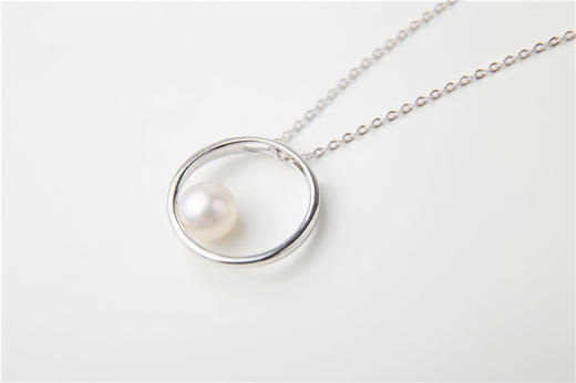 Pearl moments HOOPS DIANE NECKLACE戴安素圈珍珠项链 商品图4