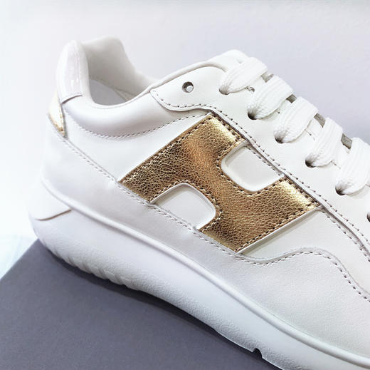 hoganh字母亮面内增高系带牛皮运动休闲鞋三色