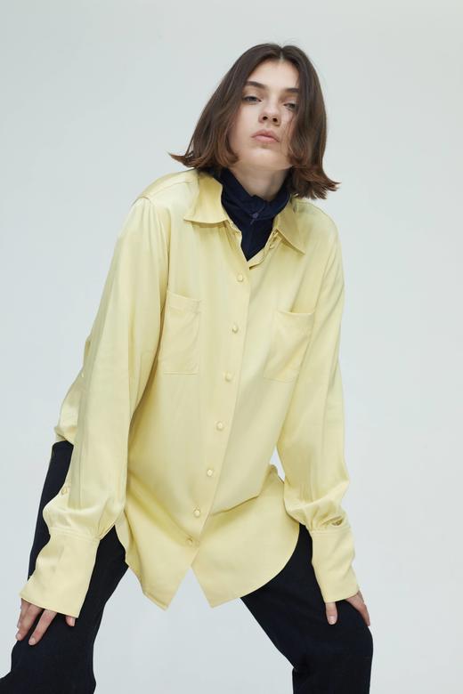 HIDEMI 鹅黄色缎面口袋衬衫 商品图0