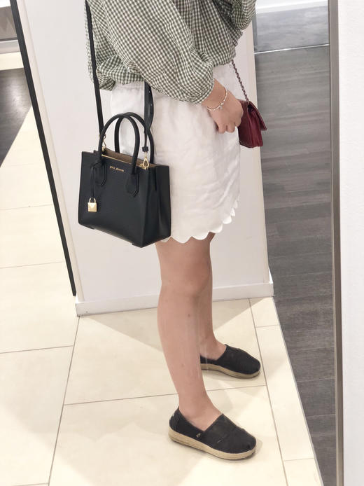 骨折价！MK专柜款 mercer包 金锁头 镭射镂空皮，可放个性化别针 商品图5