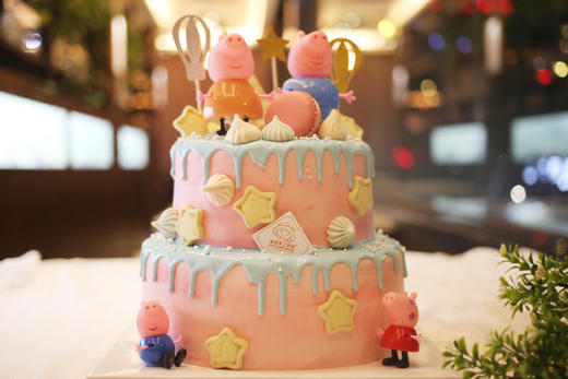 卡通主题款  小猪佩奇一家四口 双层 商品图0