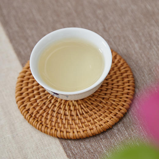 自家系列丨2018年 白毫银针 朋悦 特级 50g盒 商品图3