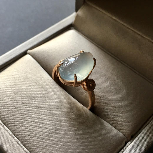 高冰到玻璃种翡翠金蟾戒指18k玫瑰金镶嵌 商品图0