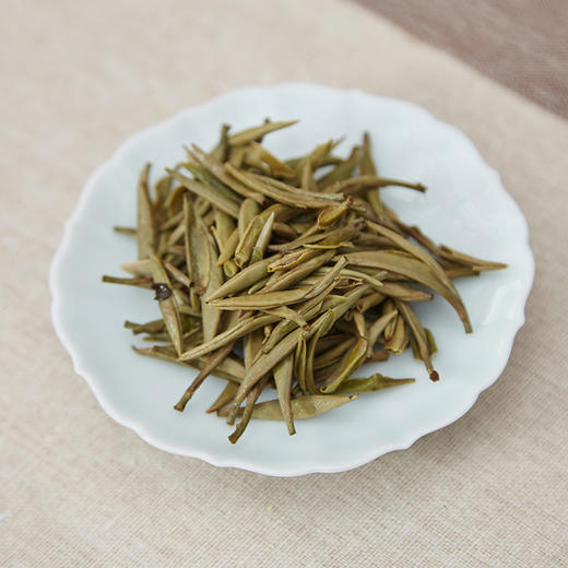 自家系列丨2018年 白毫银针 朋悦 特级 50g盒 商品图4