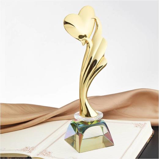 关爱之心定制定做高档优秀员工奖品创意金属奥斯卡小金人冠军奖杯刻字 商品图0