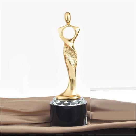 锐意进取 奖杯定制定做高档优秀员工奖品创意金属奥斯卡小金人冠军奖杯刻字 商品图0