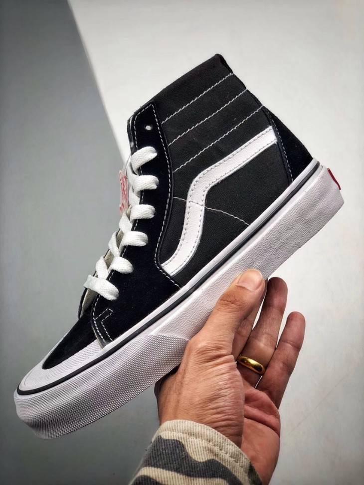 男女款均有万斯vanssk8hi138decon鲜美系列帆布半月包头硫化高帮板鞋