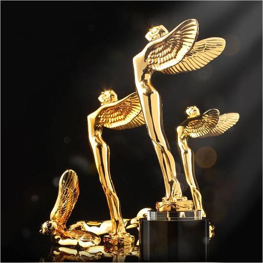 振翅小金人 奖杯定制定做高档优秀员工奖品创意金属奥斯卡小金人冠军奖杯刻字 商品图0