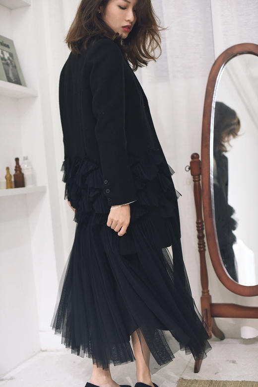 AtelierMissLu / Nicholas 黑色装饰拼纱羊毛大衣 商品图9