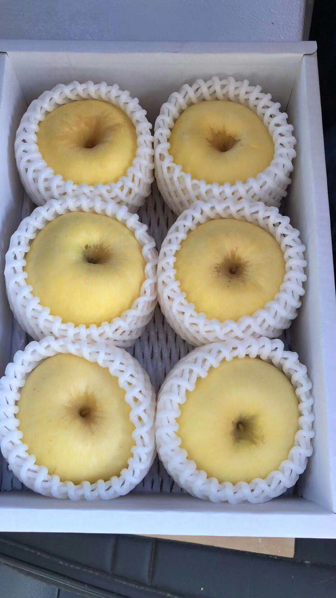 有淡淡的香蕉牛奶味道,色泽温润如淡奶油,果肉酥脆细嫩多