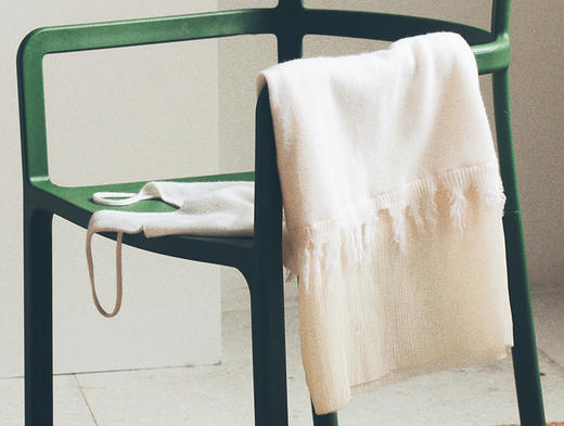 AtelierMissLu / Yvette 奶绵白下摆拼纱羊绒吊带裙 商品图7