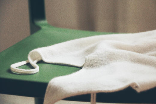 AtelierMissLu / Yvette 奶绵白下摆拼纱羊绒吊带裙 商品图5