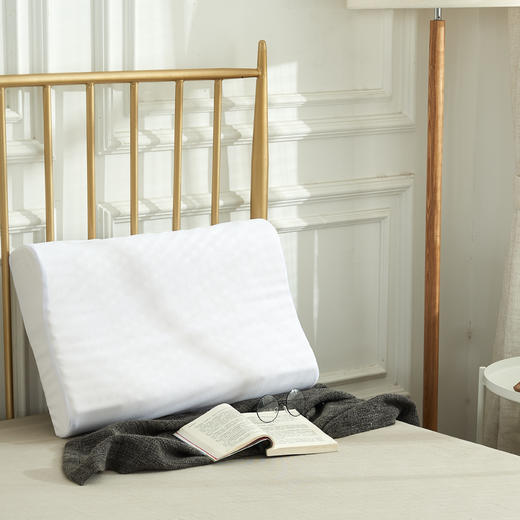 皇室泰国乳胶枕 商品图4