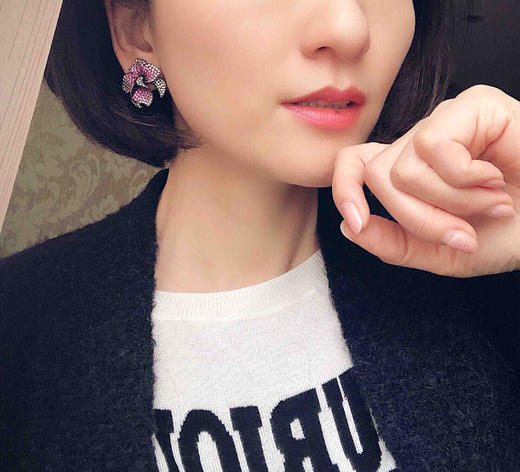 ONLY系列 蕙质 · 粉色蓝宝石和钻石耳钉 商品图4