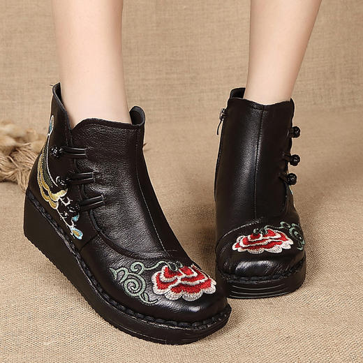 OL  民族风真皮刺绣头层牛皮复古棉靴 商品图1