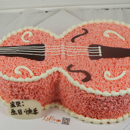 主营广州市内生日蛋糕,婚礼宴会甜品台定制 扫描二维码,访问我们的