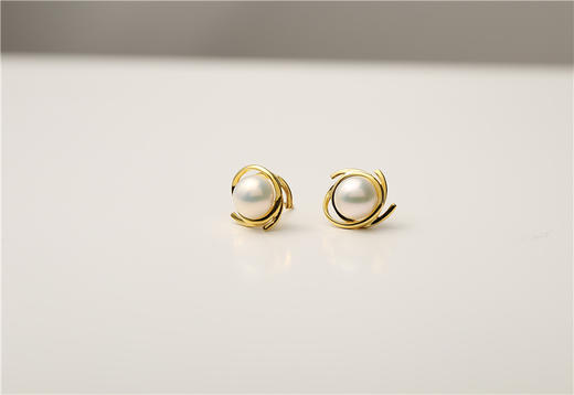 Pearl moments 星轨扁圆珠珍珠耳钉 商品图6