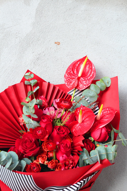 同城配送礼仪鲜花 红掌组合花束