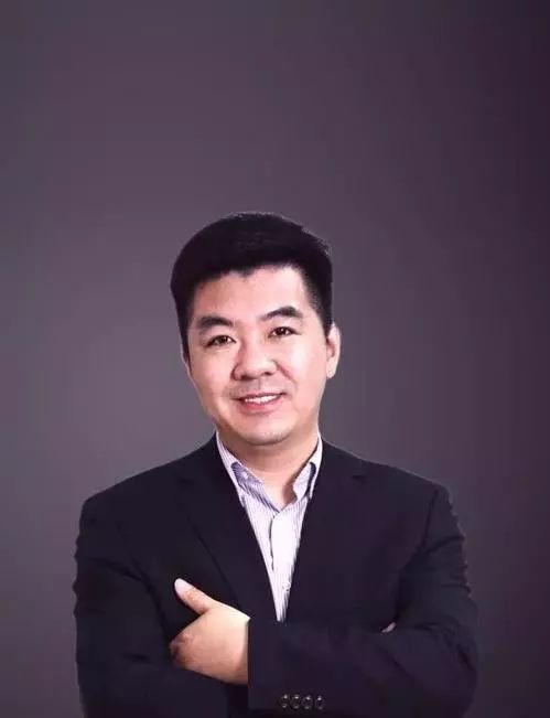 这个人正是锐普ppt创始人——陈魁,一个