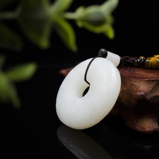 和田玉（羊脂玉）俄料挂件--玉璧  73.5g 商品图2
