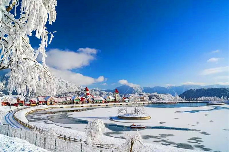 西岭雪山枫叶酒店图片