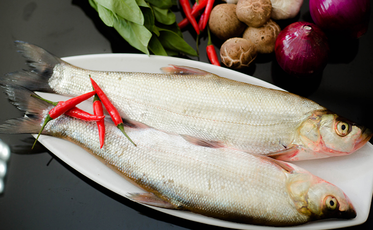 【七掌柜·野生翘嘴白】风干腊鱼,野生翘嘴白,肉质细腻咸香十足,堪称