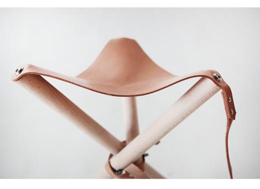 【三脚马扎】便携折叠座椅 植鞣革皮木马札 DOOK×创木工房 商品图3
