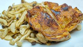 干煎鸡腿炒百菇