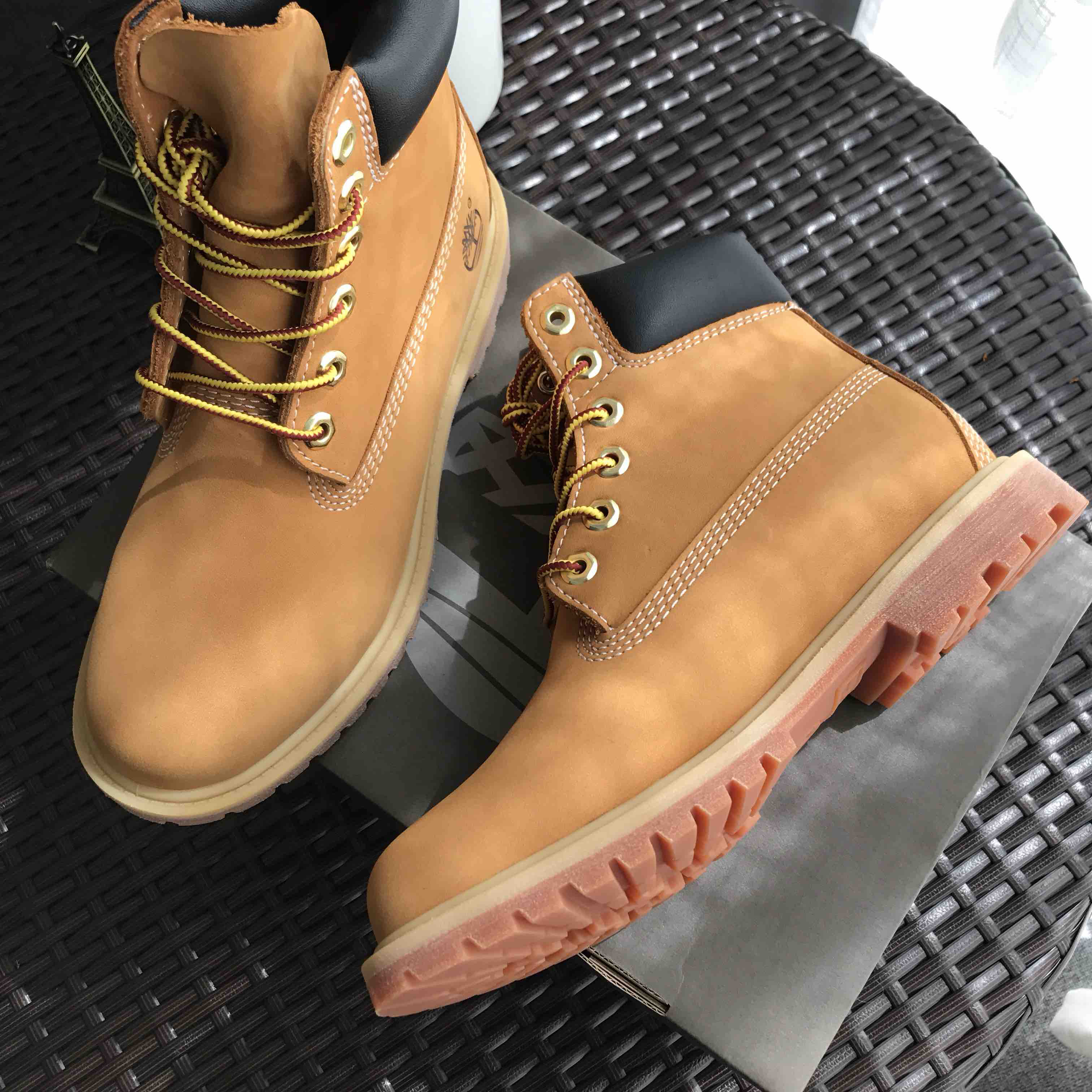 现货人手一双!时髦典范～踢不烂的防水牛皮大黄靴