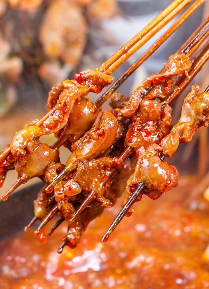 49元抢购原价133元钢管厂五区小郡肝串串香火锅套餐鸳鸯锅底荤素签子