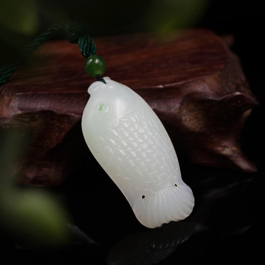 和田玉（白玉飘翠）挂件--锦鲤 21g 商品图7