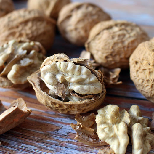 古树核桃3斤壳一捏就爆开肉甜不涩