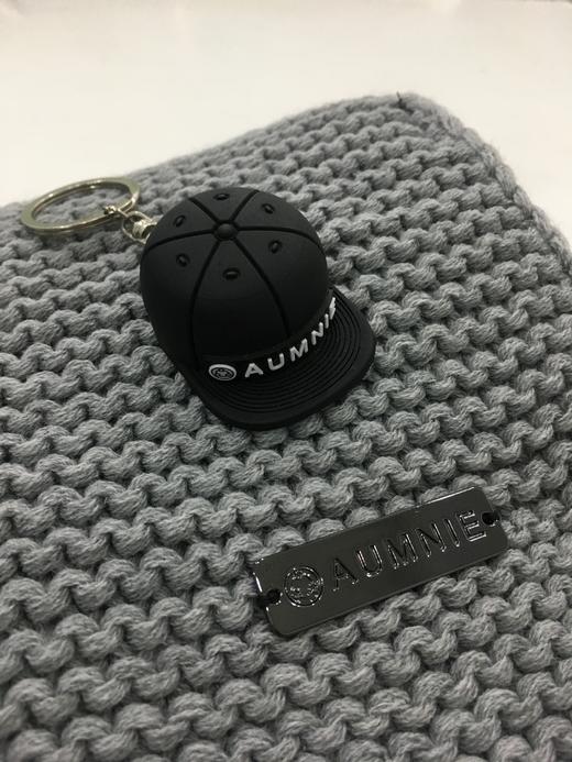 AUMNIE 限量版 棒球帽钥匙圈 商品图3