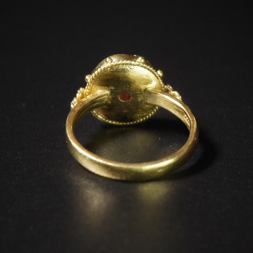 古印度镶蚀红玉髓小太阳戒指