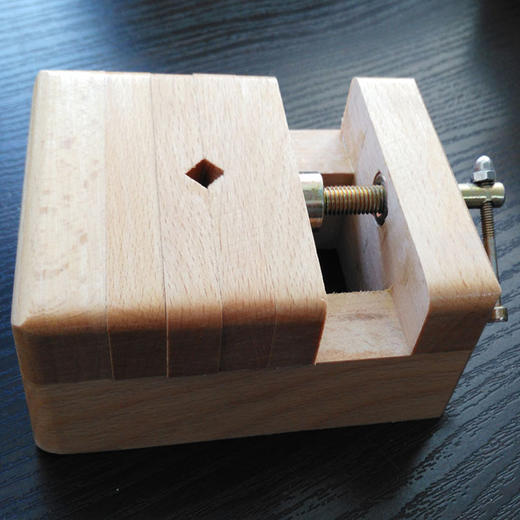 篆刻工具：印床（旋入式大号榉木印床，12*8.5*5厘米）-LT 商品图1